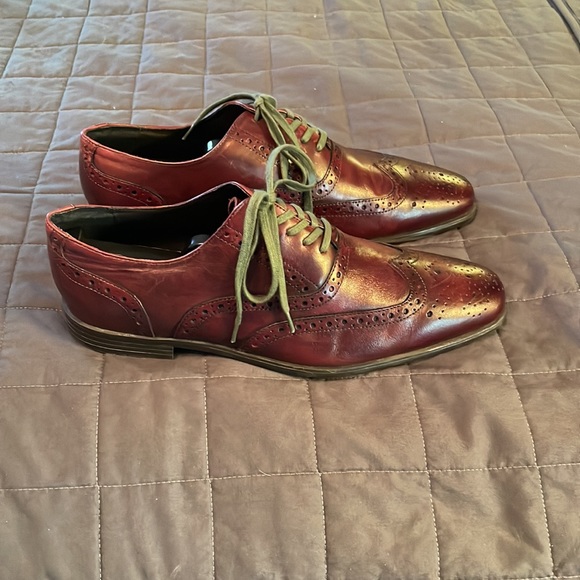 Aston Grey men's lace-up wing tip shoes Burgundy leather uppers size 9.5 - Picture 2 of 4